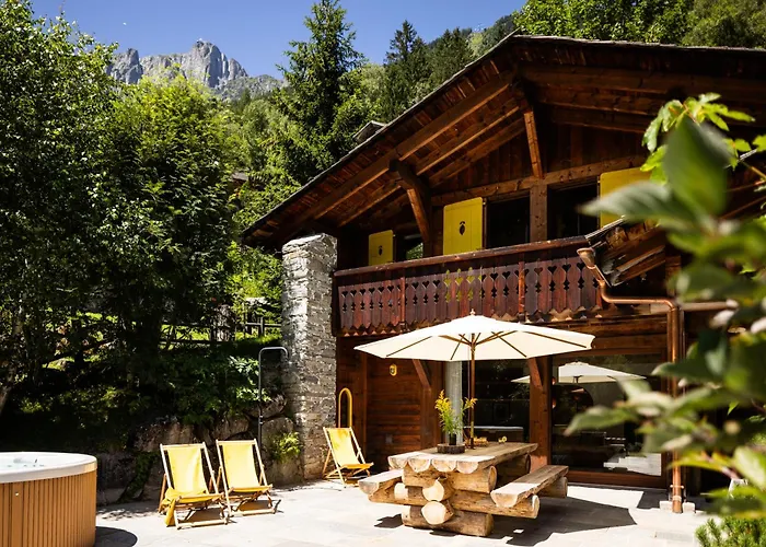 Chalet Three Bedroom Lemon Pit *